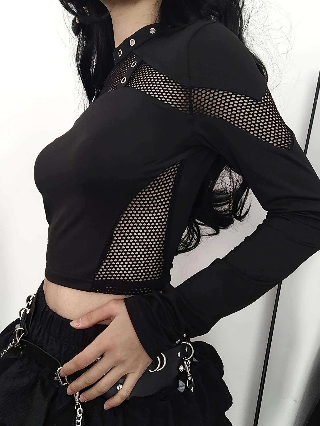Get Sexy Crop Top Clothes: Perfect for the Ultimate Fashion Statement