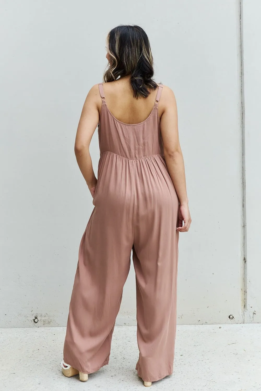 HEYSON All Day Jumpsuit mit weitem Bein und Knopfleiste in Mokka