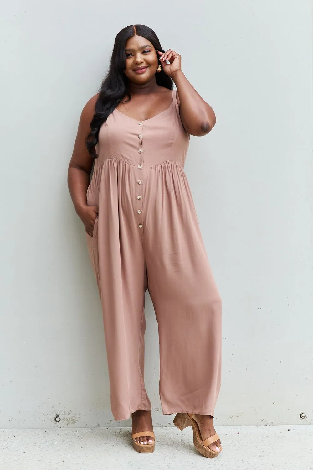 HEYSON All Day Jumpsuit mit weitem Bein und Knopfleiste in Mokka