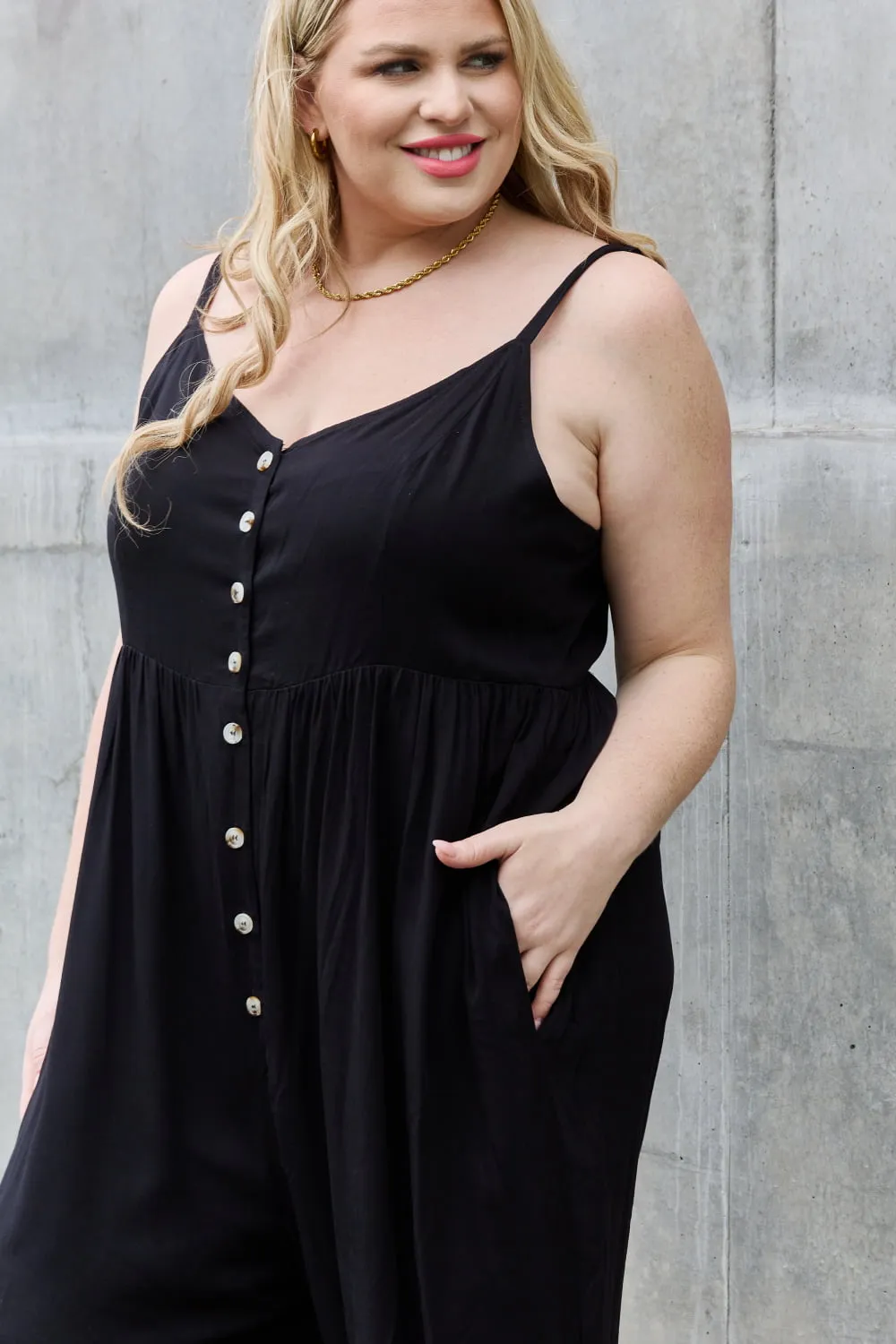 HEYSON – All Day – Jumpsuit mit weitem Bein und Knopfleiste in voller Größe, Schwarz