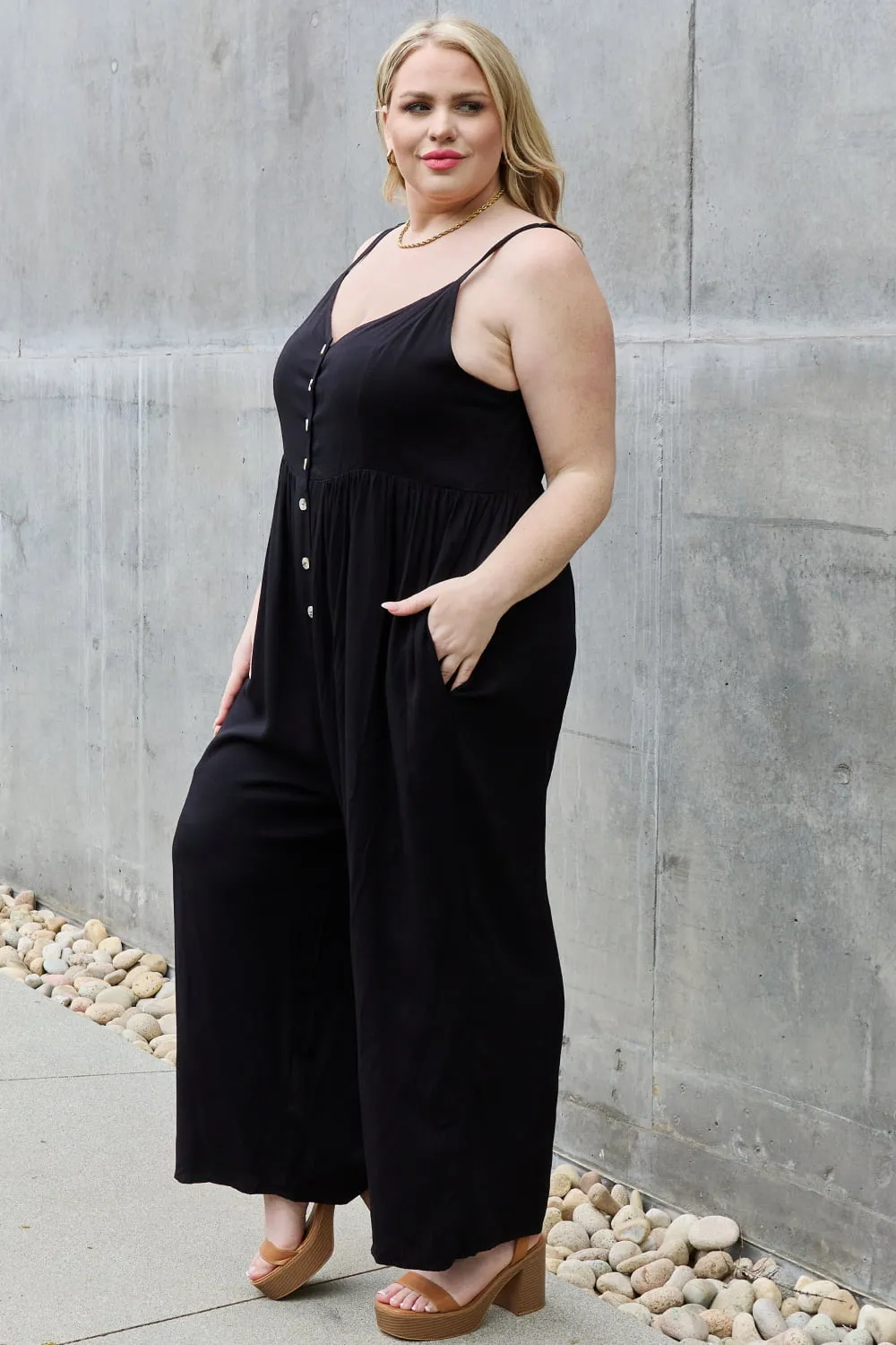 HEYSON – All Day – Jumpsuit mit weitem Bein und Knopfleiste in voller Größe, Schwarz