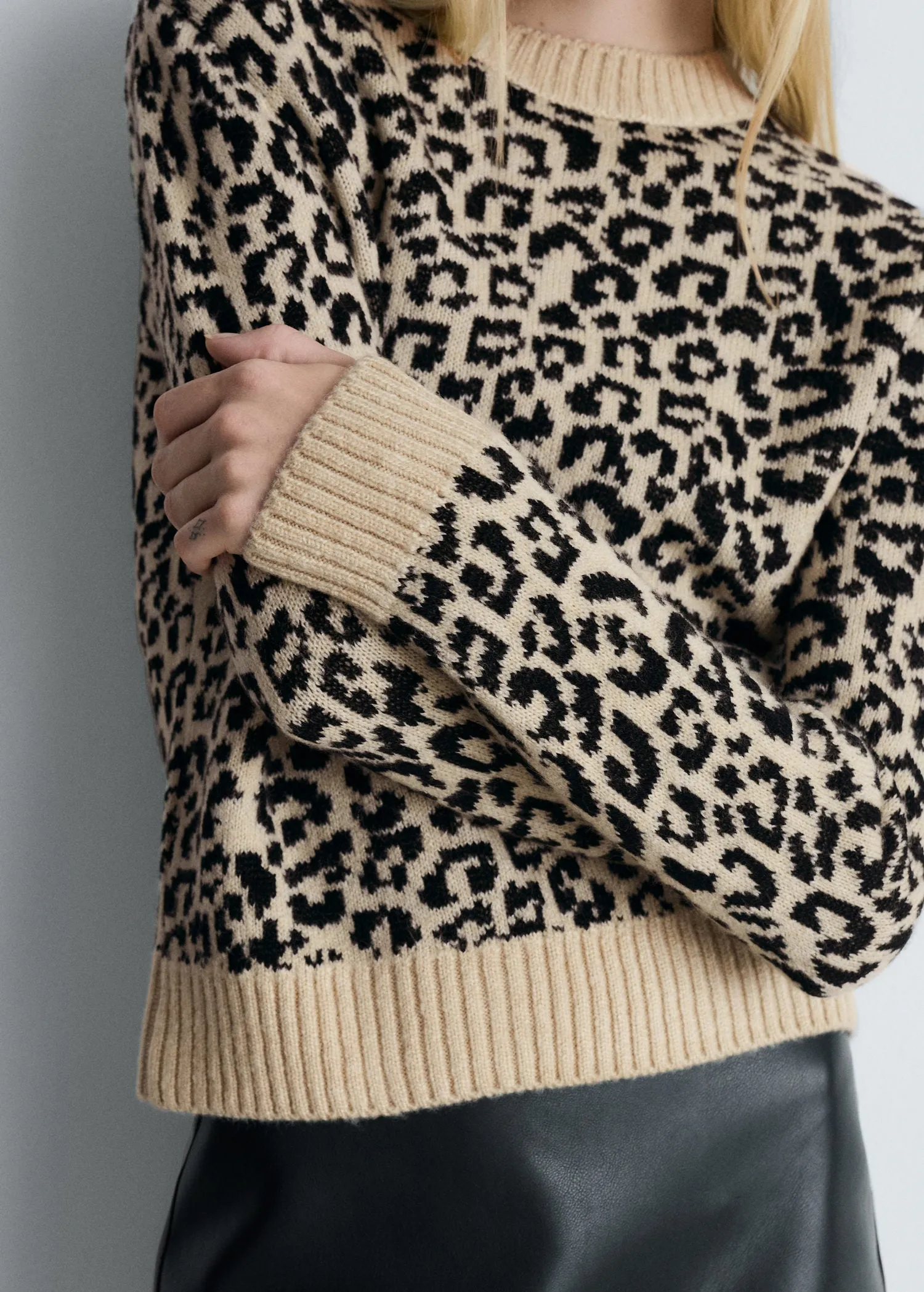 Leopard-print sweater with contrasting trims - Light Beige