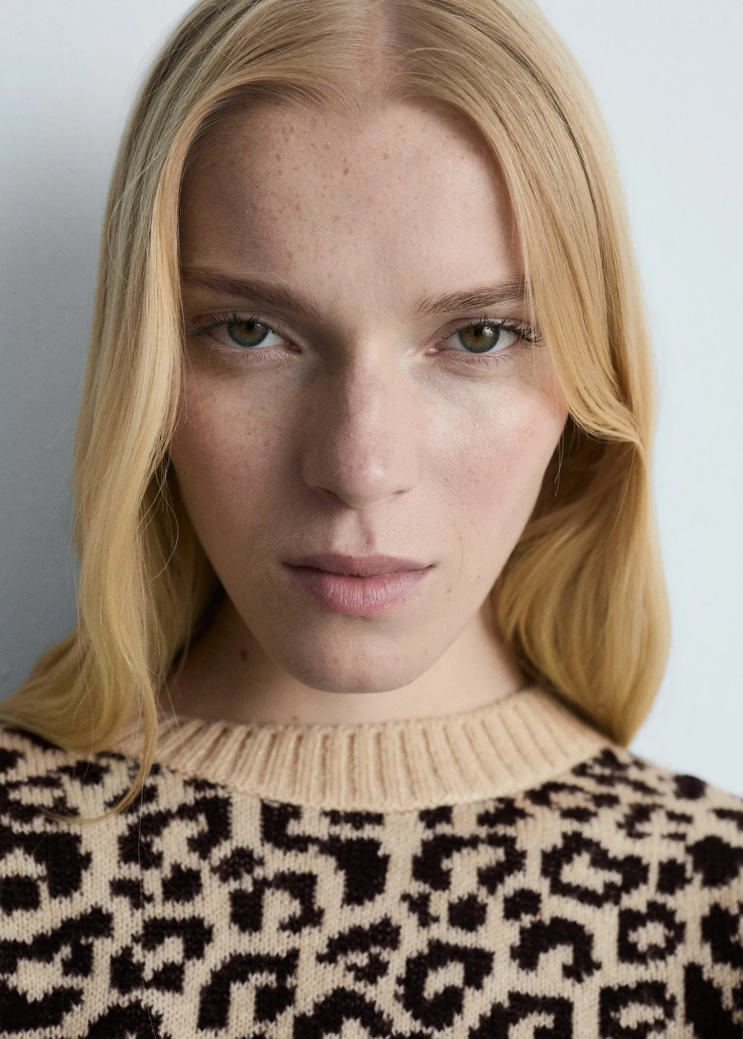 Leopard-print sweater with contrasting trims - Light Beige