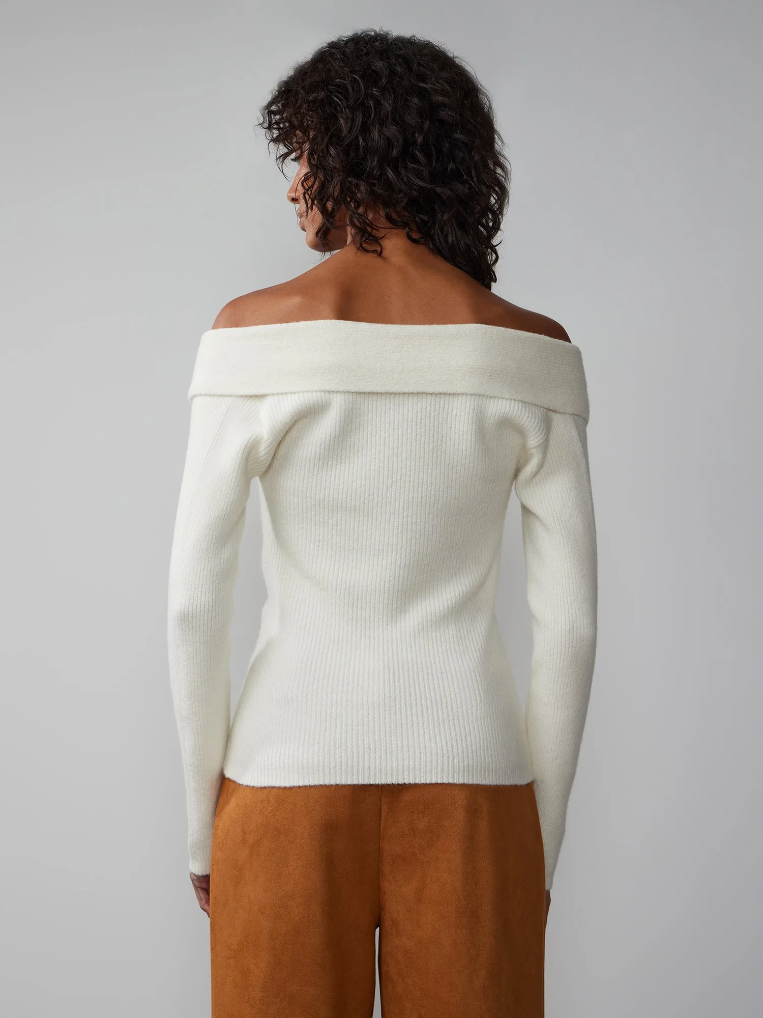 Long Sleeve Twist Front Detail Fitted Sweater