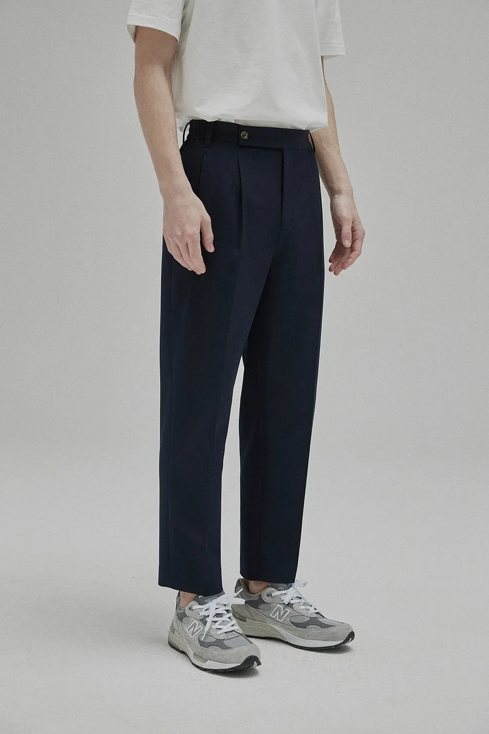 Tapered Comfort Cropped Pants